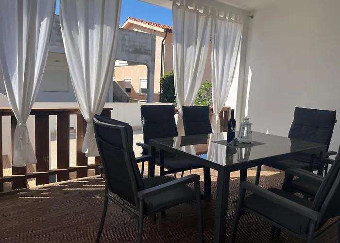 Sinisa Apartment Vir